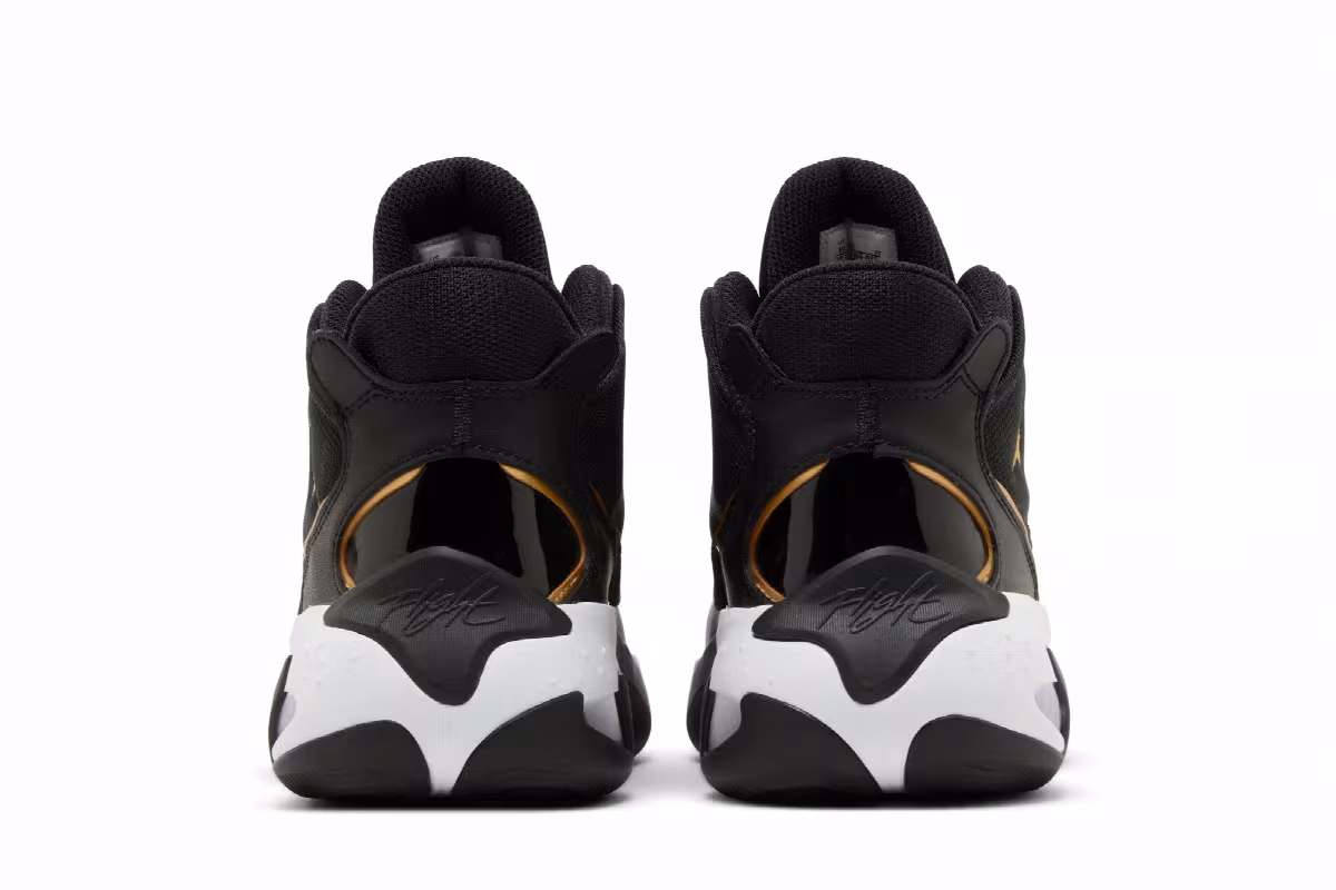 Air Jordan Max Aura 4 GS Black Metallic Gold, view 7
