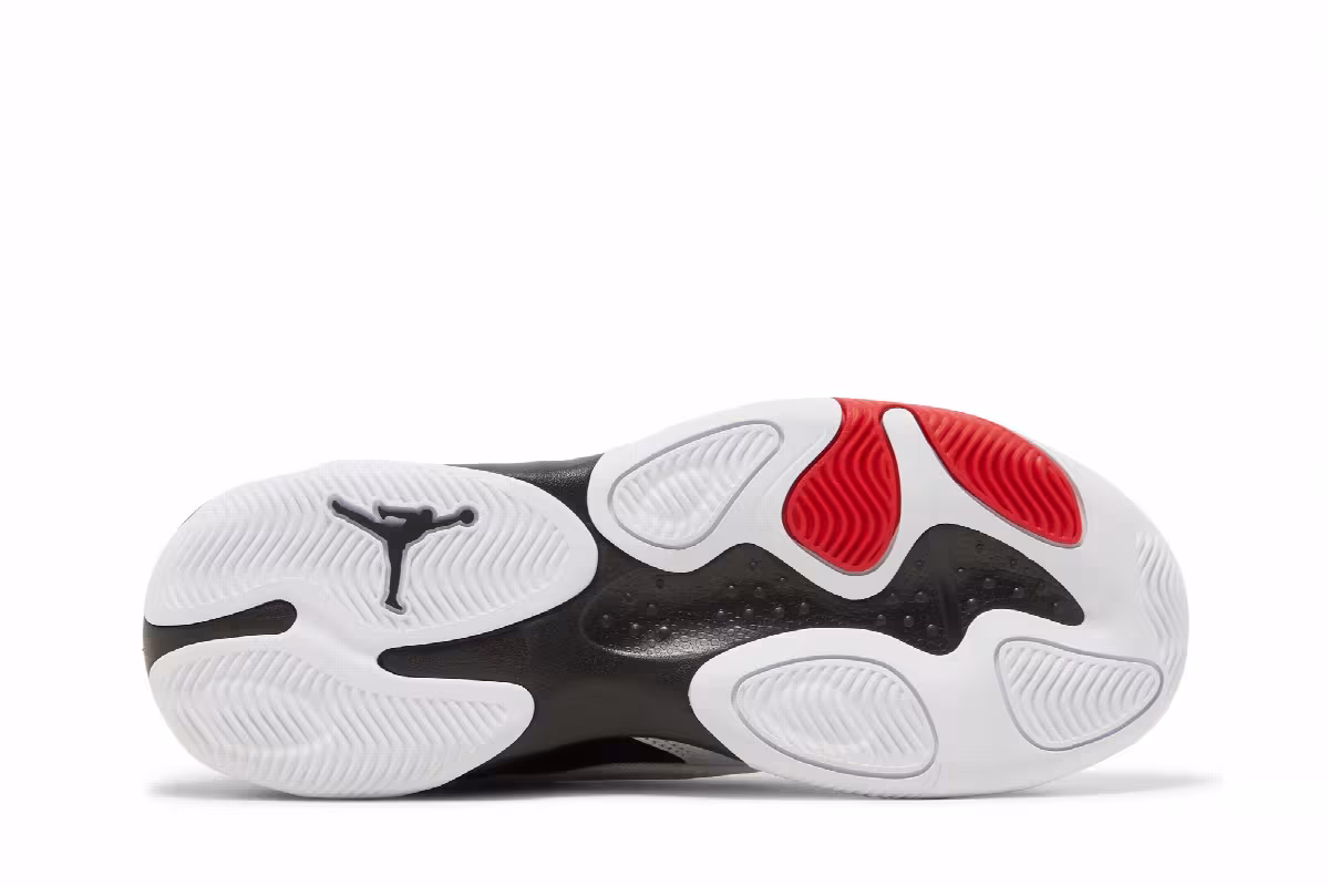 Air Jordan Max Aura 4 White Black University Red, view 5