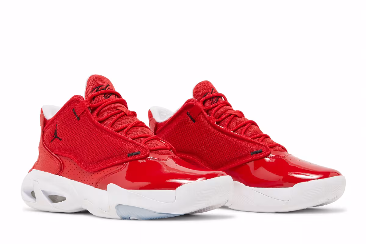 Air Jordan Max Aura 4 University Red, view 9