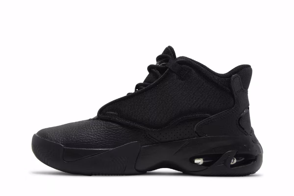 Air Jordan Max Aura 4 GS Black Anthracite, view 4