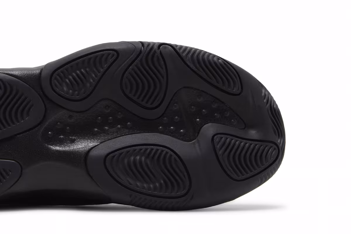 Air Jordan Max Aura 4 GS Black Anthracite, view 6