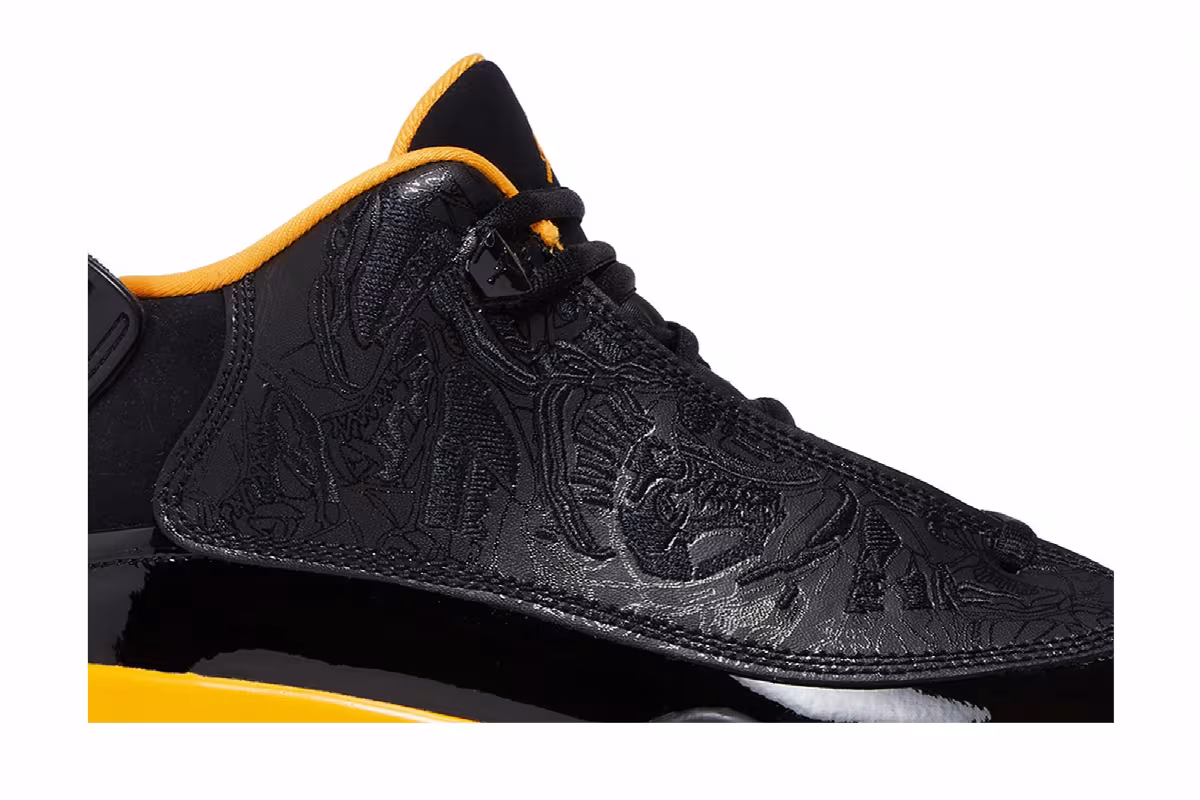 Air Jordan Dub Zero GS Black Taxi, view 3