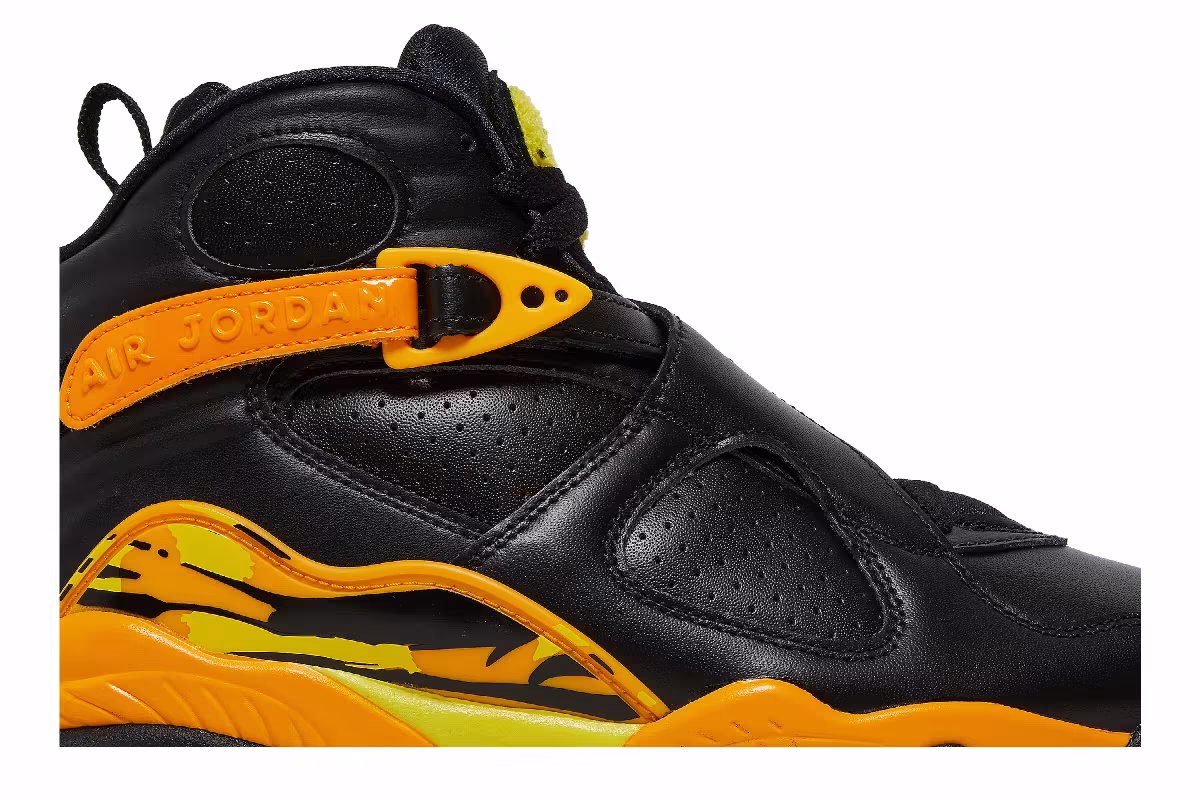 Women's Air Jordan 8 Taxi, view 3