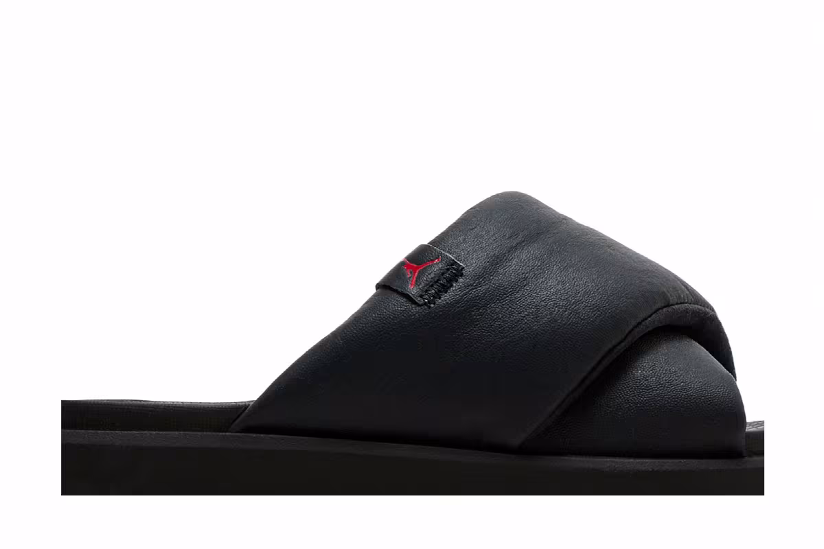 Air Jordan Women's Jordan Sophia Slide Off Noir Fire Red, view 3
