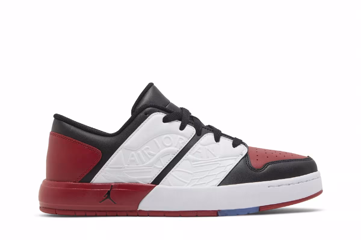 Air Jordan Nu 1 Low Chicago 2022, view 2