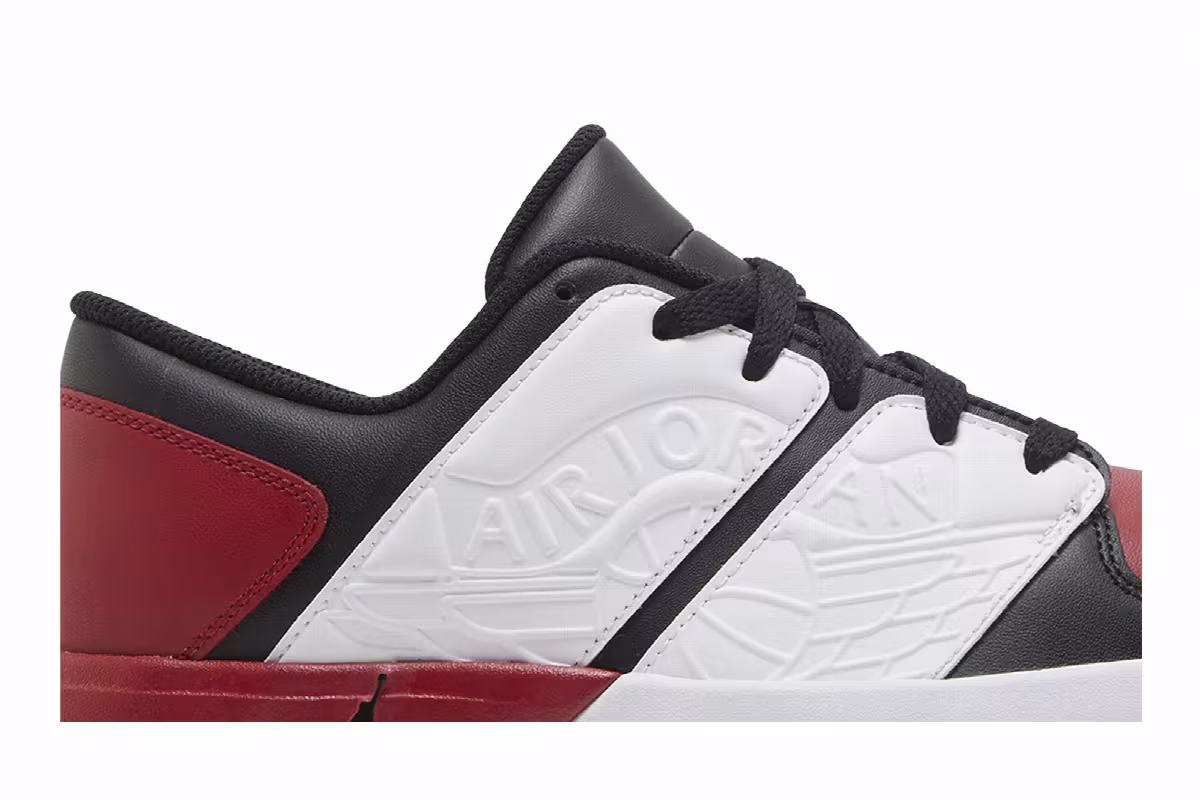 Air Jordan Nu 1 Low Chicago 2022, view 3