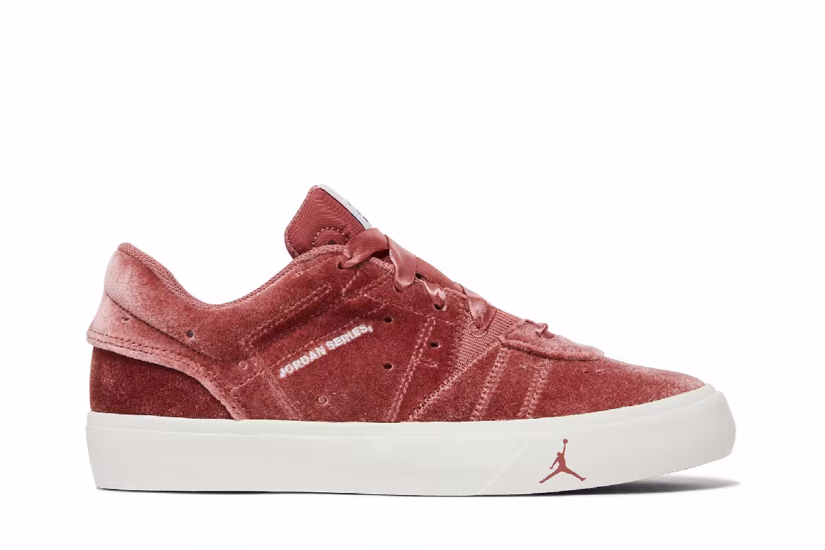 Air Jordan Women's Jordan Series.05 SE Low Rose Velvet, view 2