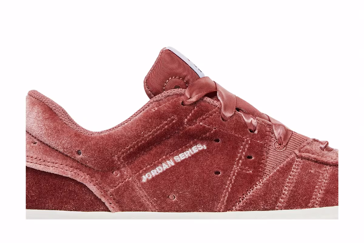 Air Jordan Women's Jordan Series.05 SE Low Rose Velvet, view 3
