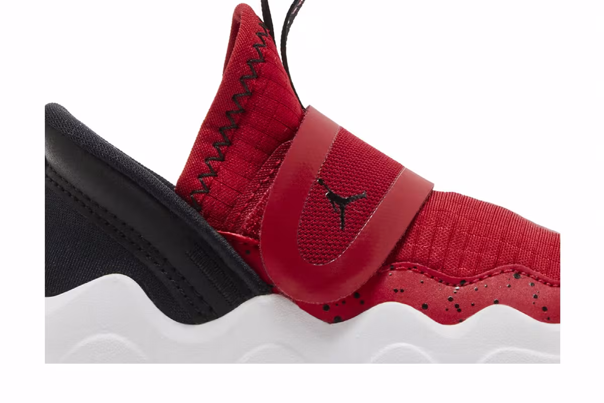 Air Jordan 23/7 TD Varsity Red, view 3