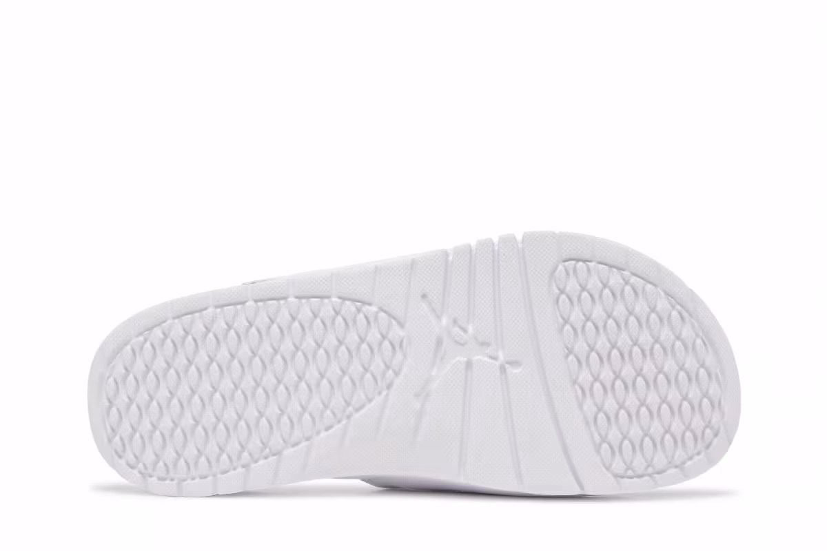 Air Jordan Hydro 11 White Varsity Red, view 5