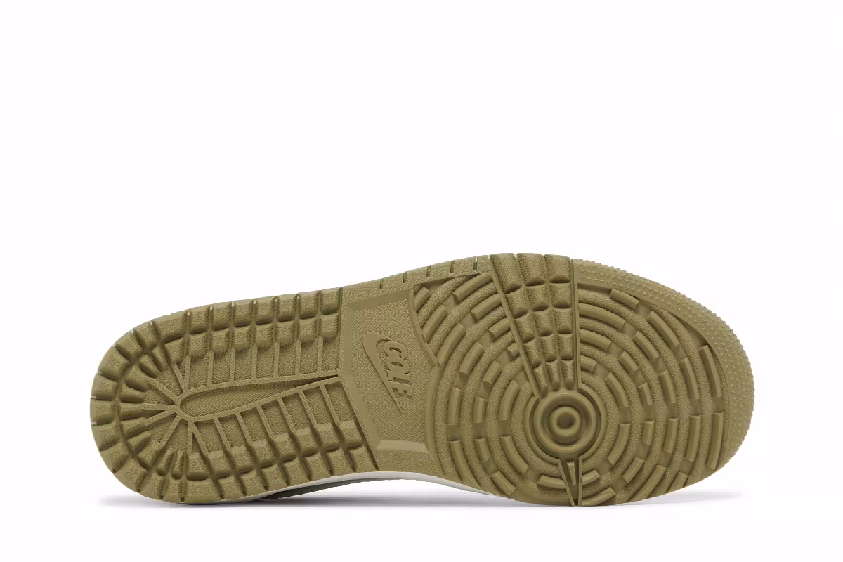 Travis Scott x Air Jordan 1 Low Golf Neutral Olive, view 5