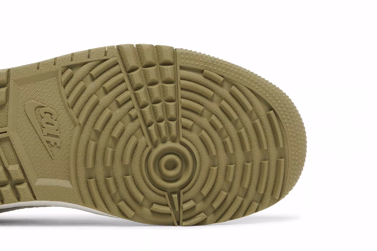 Travis Scott x Air Jordan 1 Low Golf Neutral Olive, view 6