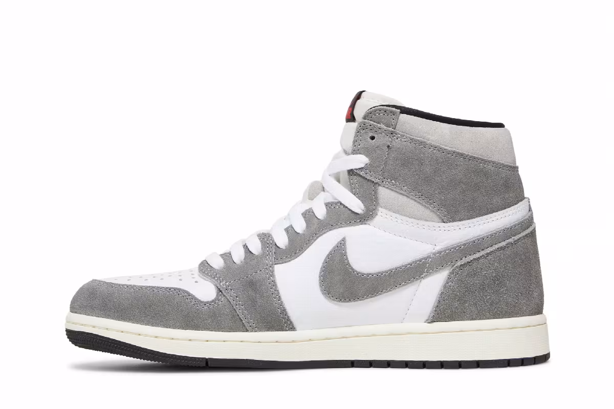 Air Jordan 1 High OG Washed Black, view 4