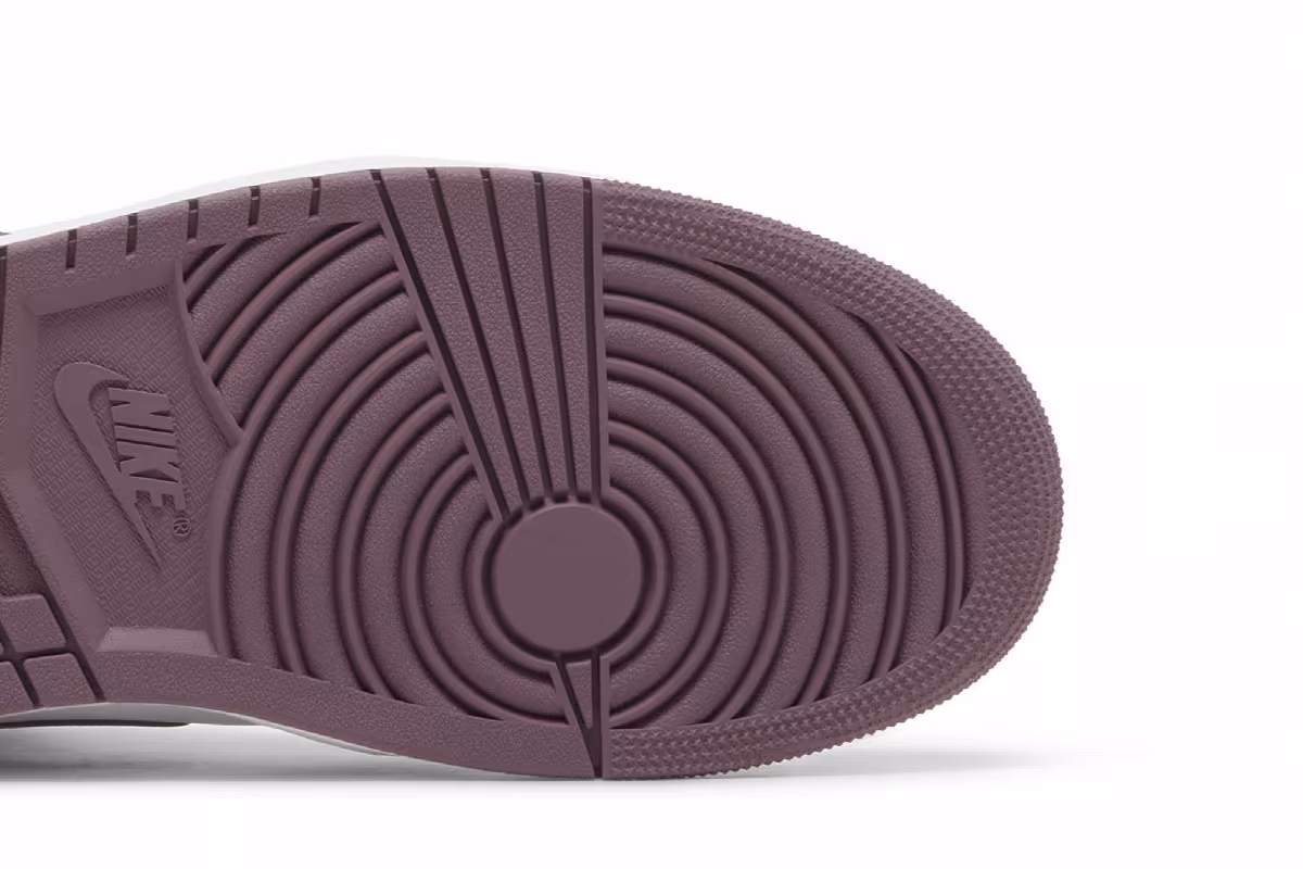 Air Jordan 1 High OG Mauve, view 6
