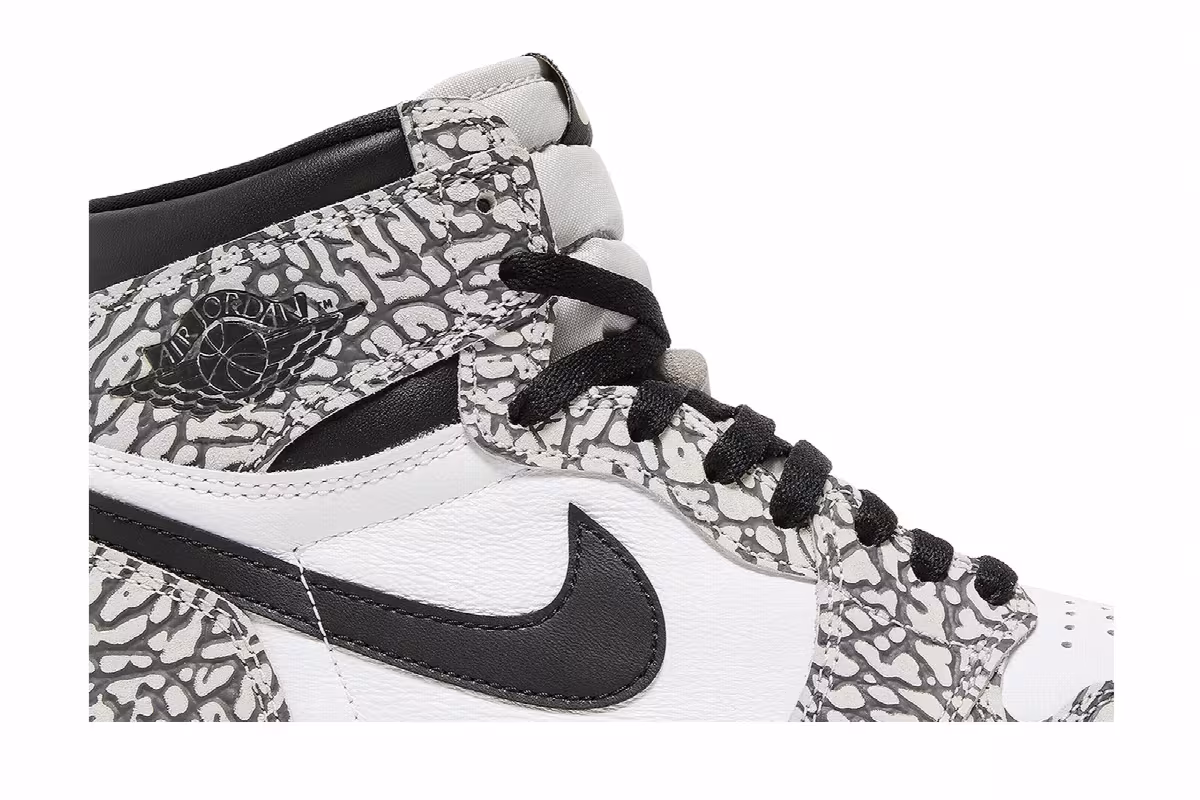 Air Jordan 1 High OG White Cement, view 3