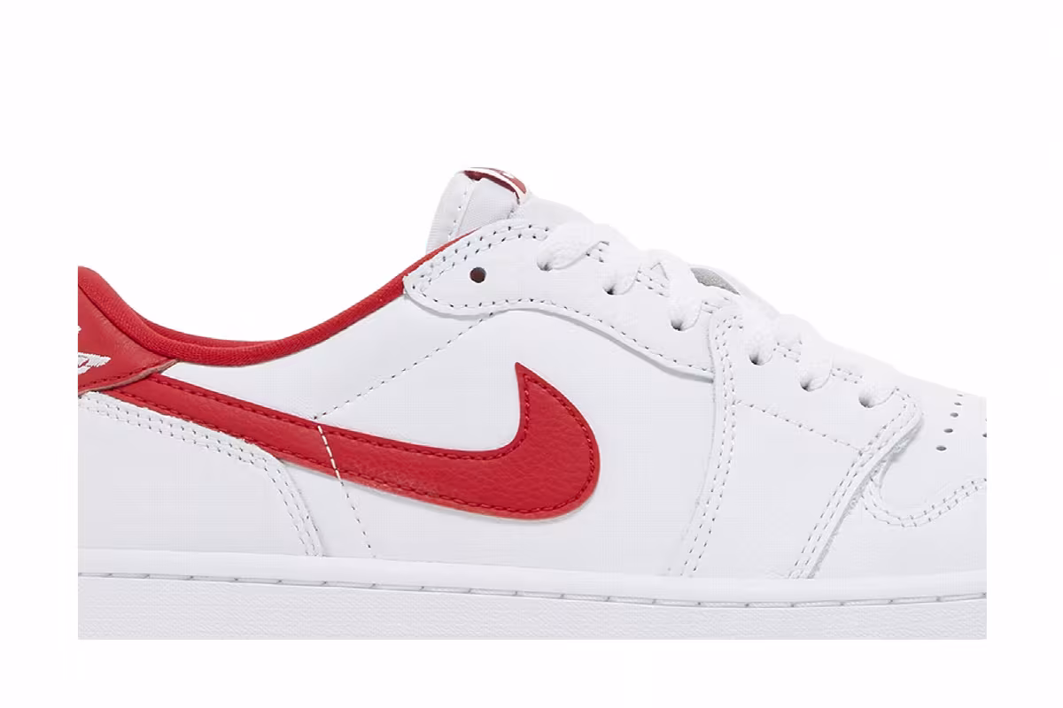 Air Jordan 1 Low OG University Red, view 3