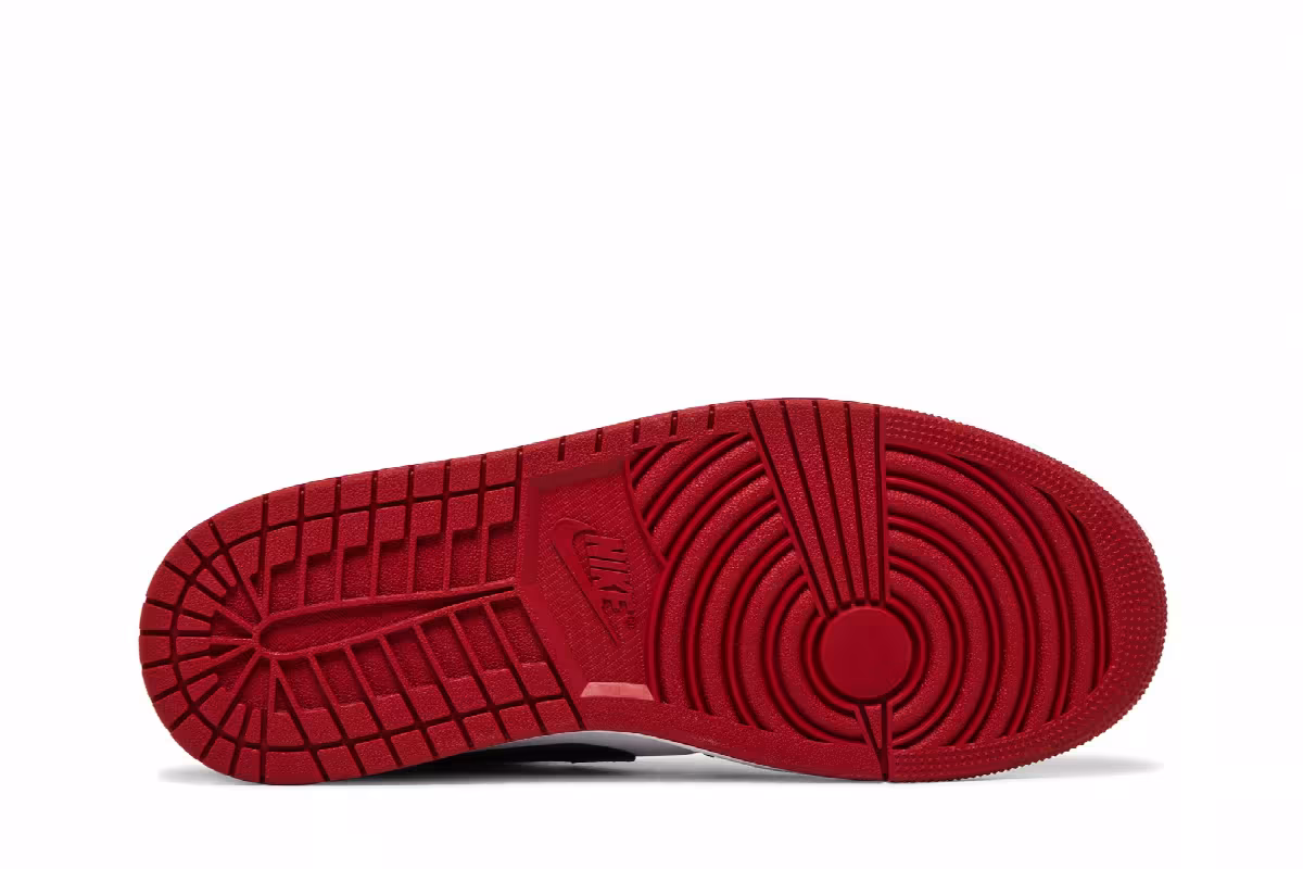 Air Jordan 1 Low Bred Toe 2.0, view 5