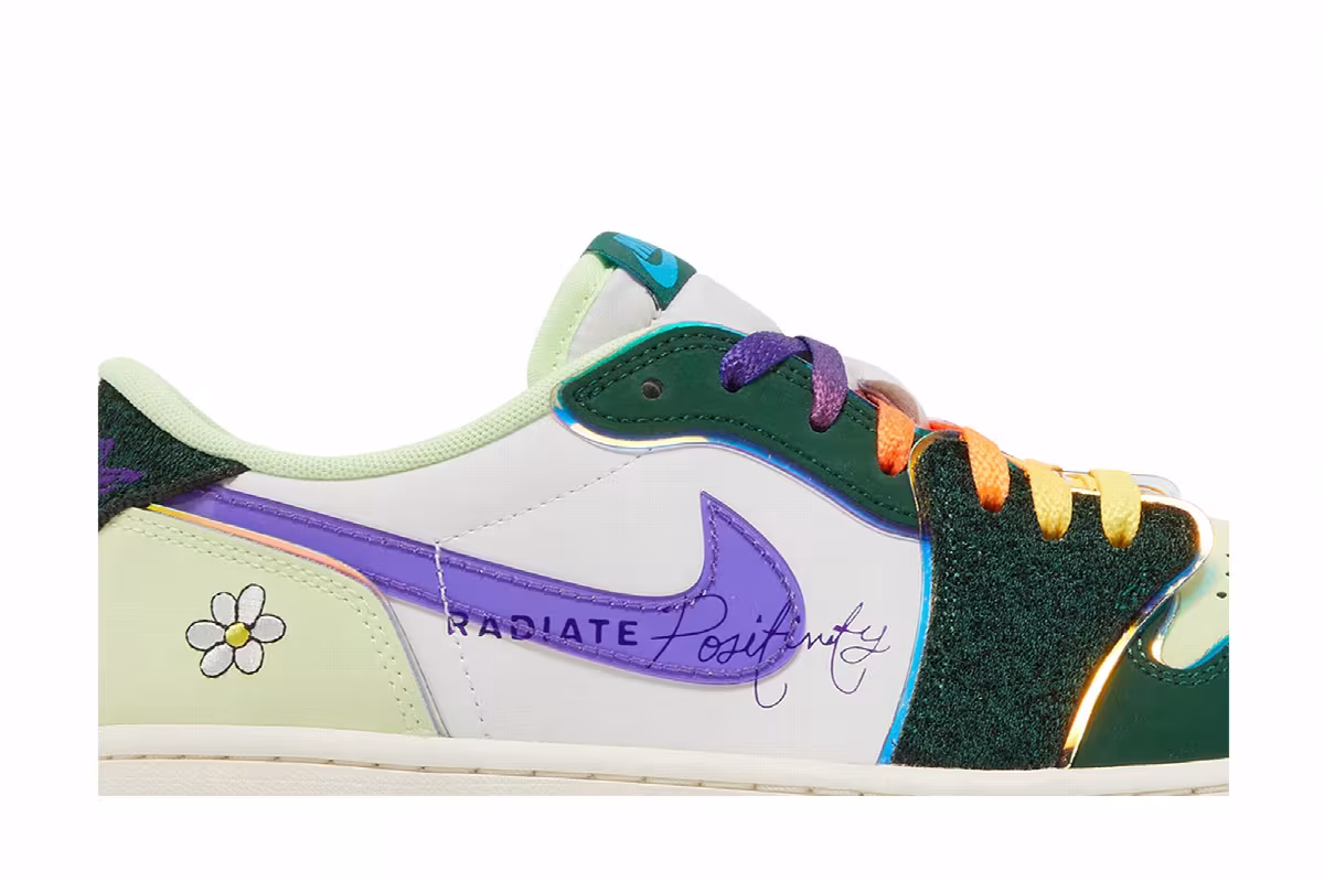 Air Jordan 1 Low OG Doernbecher 2023, view 3