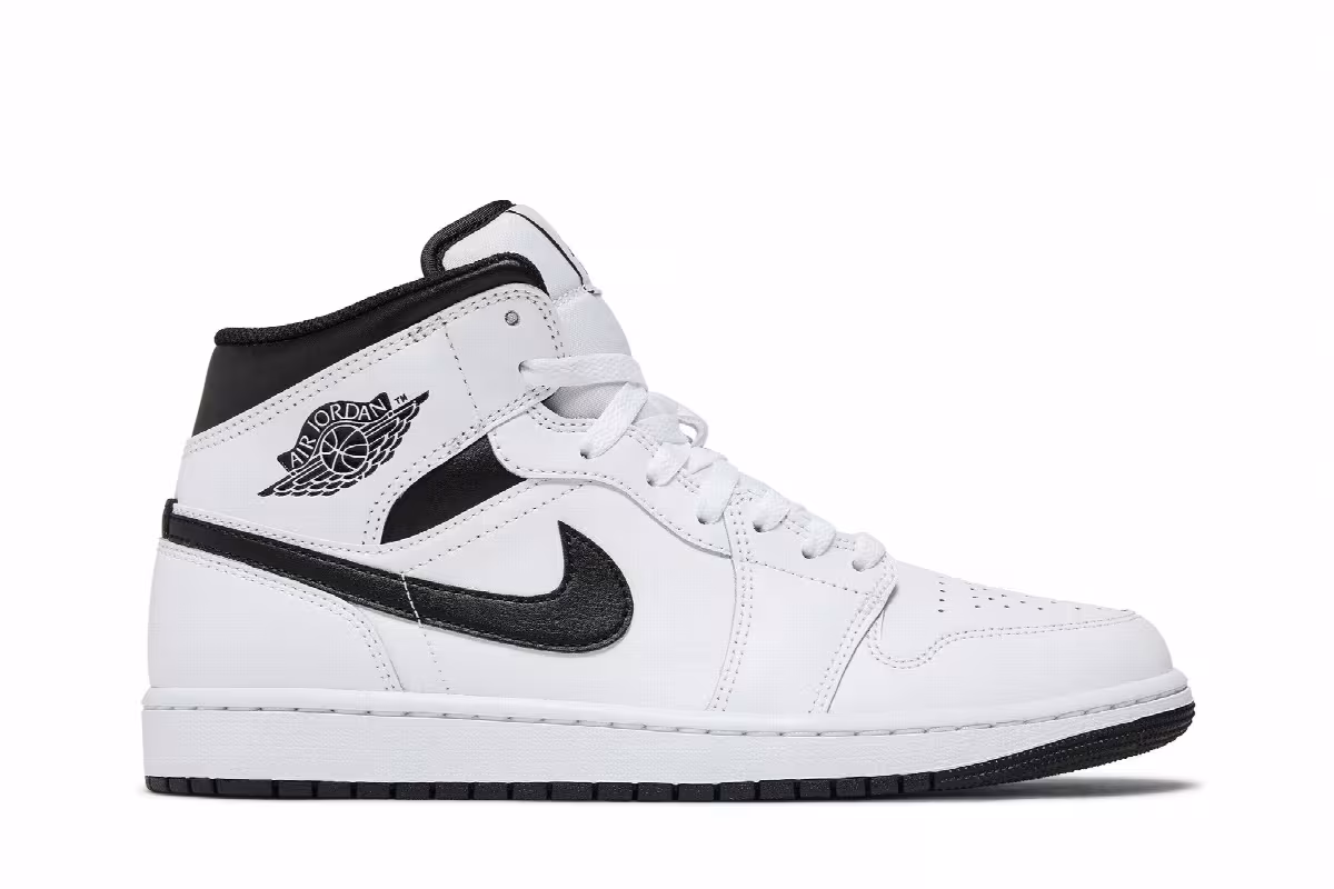 Air Jordan 1 Mid White Black, view 2