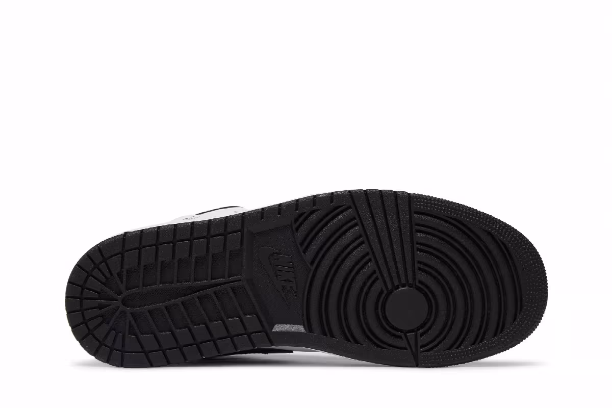 Air Jordan 1 Mid White Black, view 5