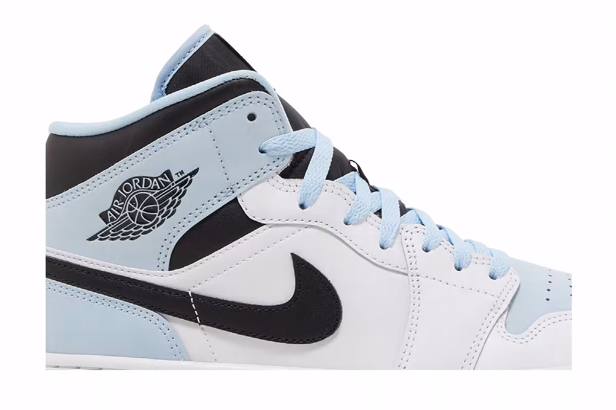 Air Jordan 1 Mid SE White Ice Blue, view 3