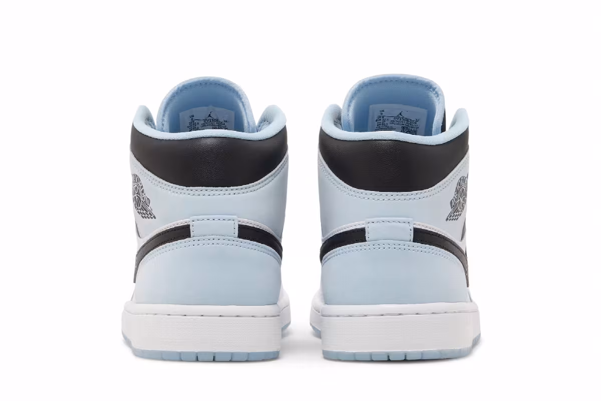 Air Jordan 1 Mid SE White Ice Blue, view 7