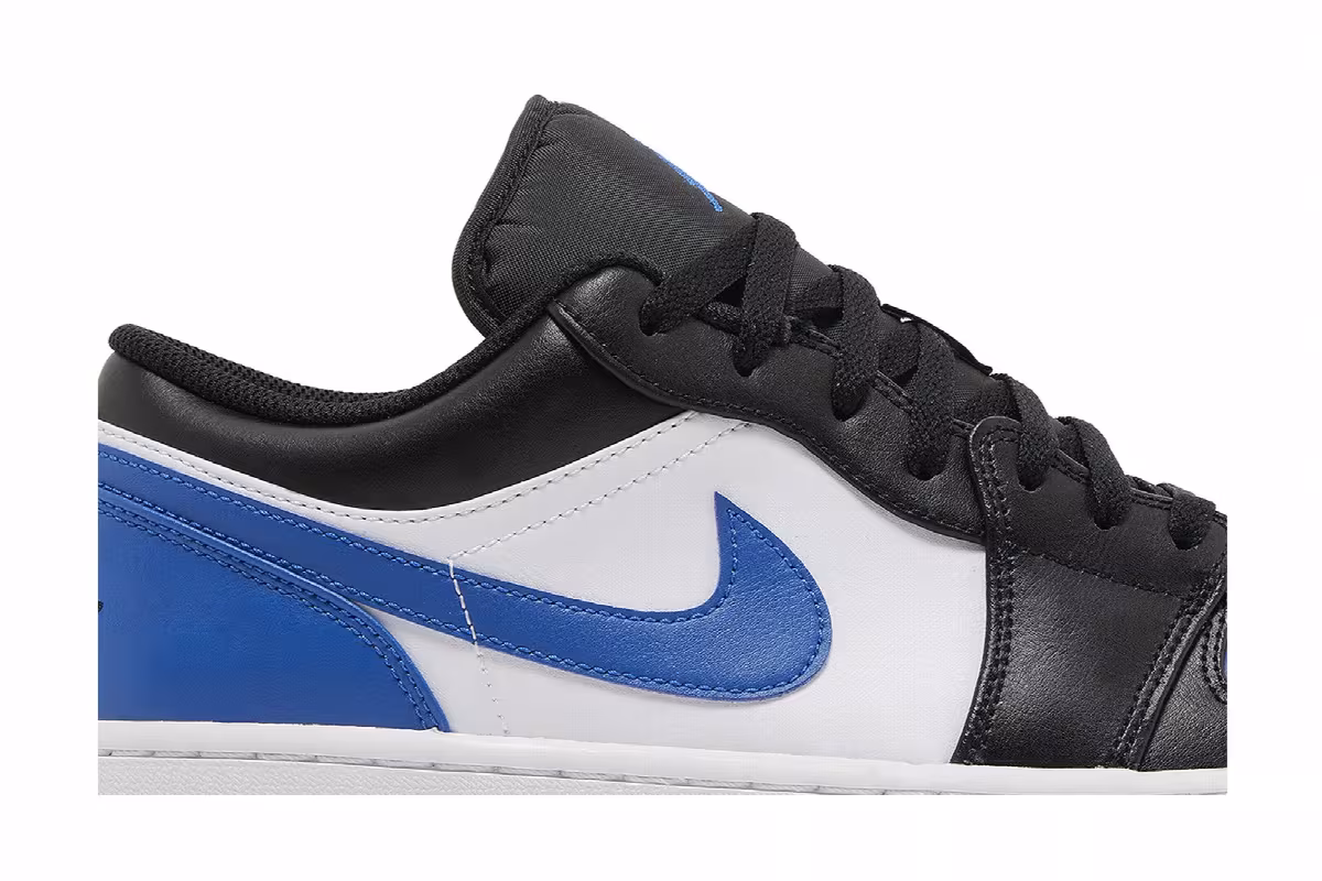Air Jordan 1 Low Alternate Royal Toe, view 3