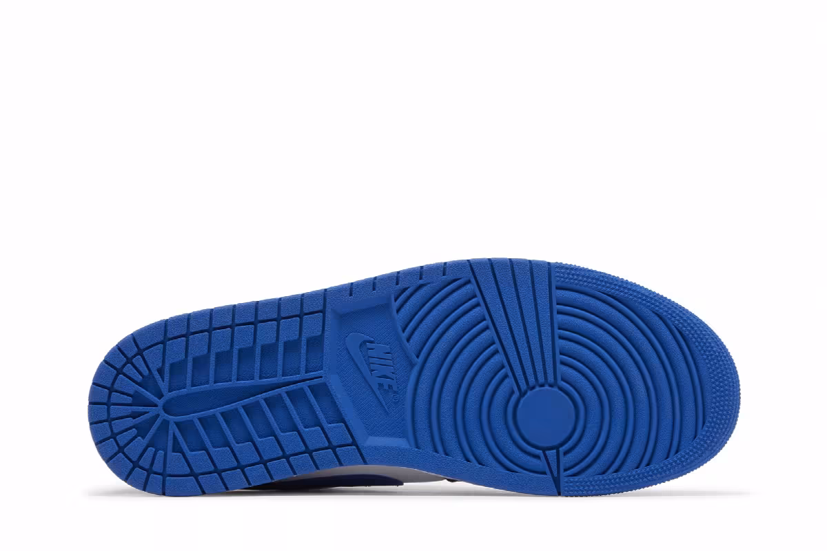 Air Jordan 1 Low Alternate Royal Toe, view 5