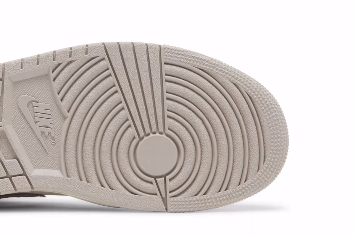 Air Jordan 1 Mid SE Craft Inside Out - Taupe Haze, view 6