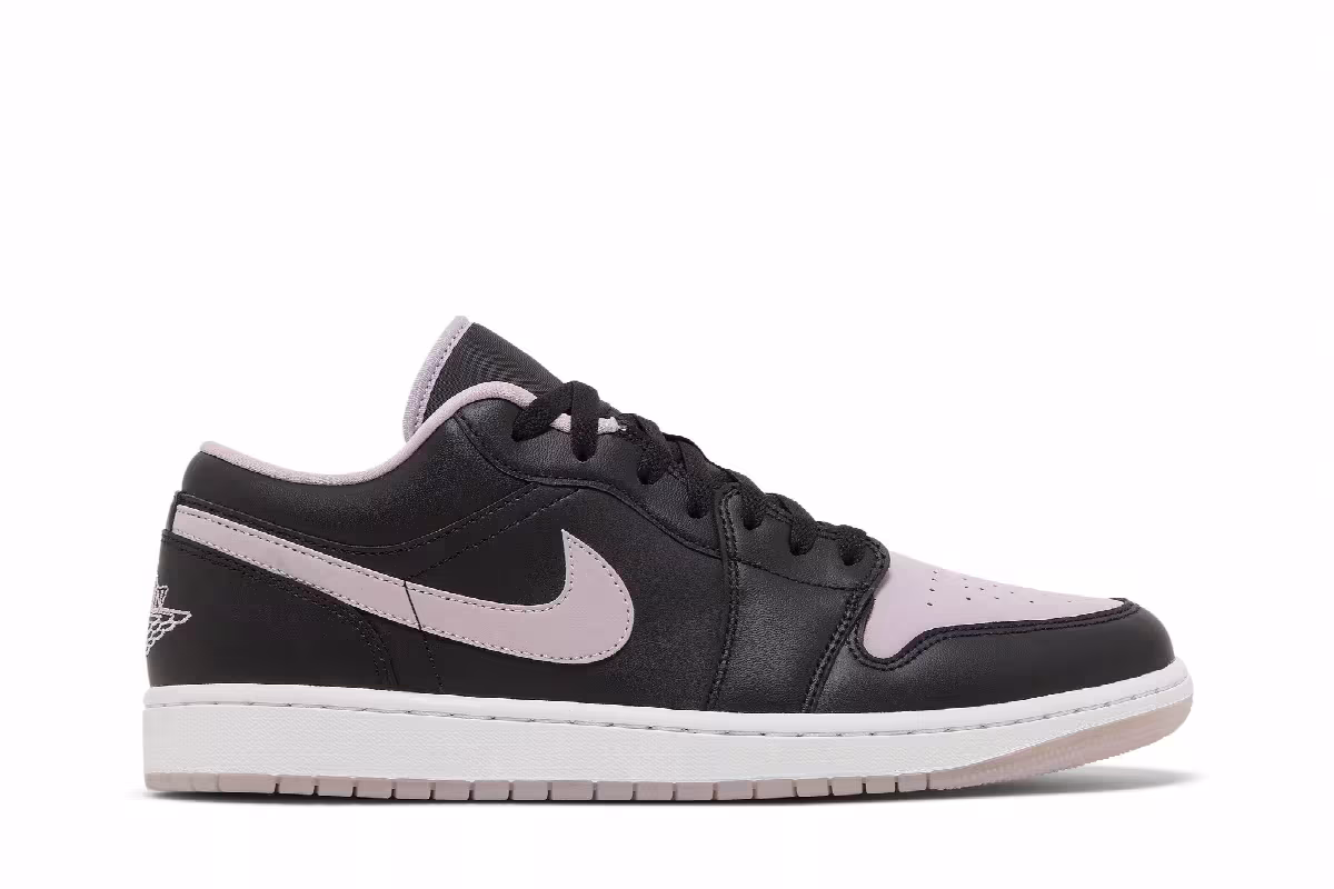 Air Jordan 1 Low SE Black Iced Lilac, view 2