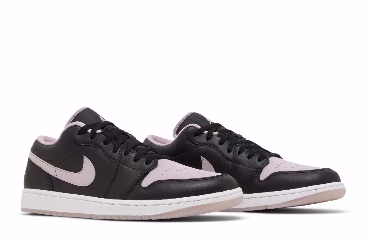 Air Jordan 1 Low SE Black Iced Lilac, view 9