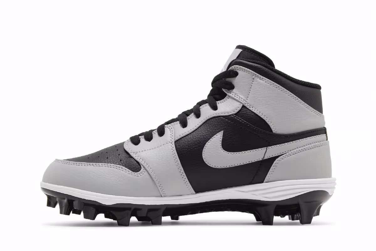 Air Jordan 1 Mid TD Cleat Shadow 2.0, view 4