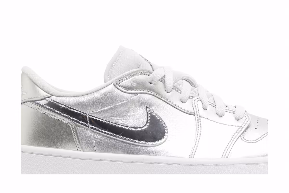 Air Jordan 1 Low Golf Gift Giving Pack, view 3