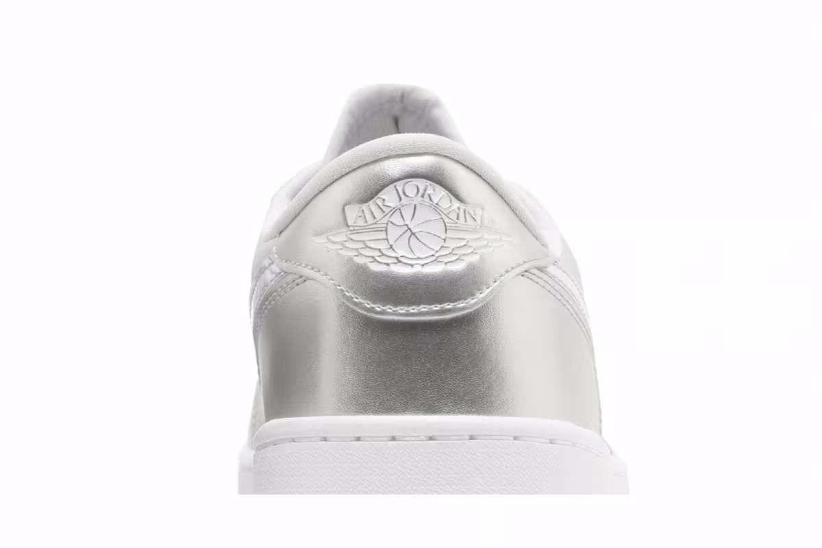 Air Jordan 1 Low Golf Gift Giving Pack, view 8