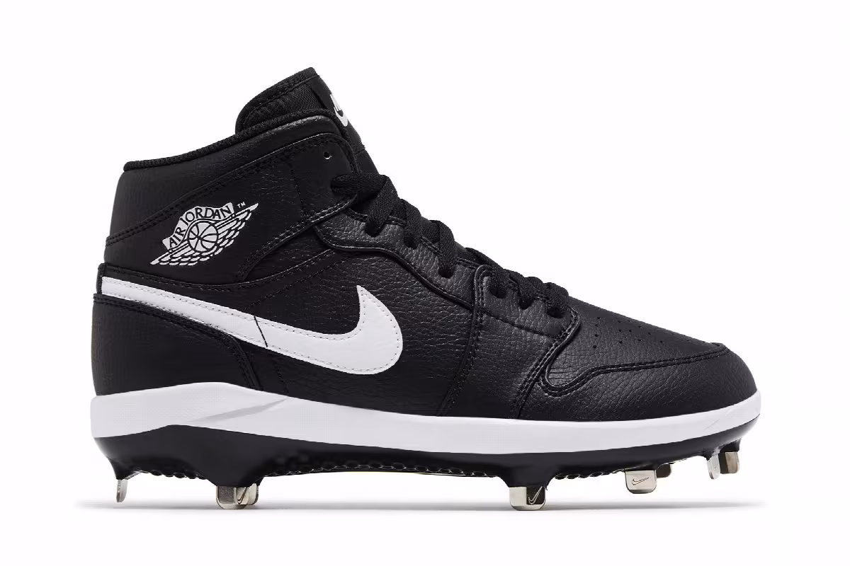 Air Jordan 1 Metal Black White 2023, view 2