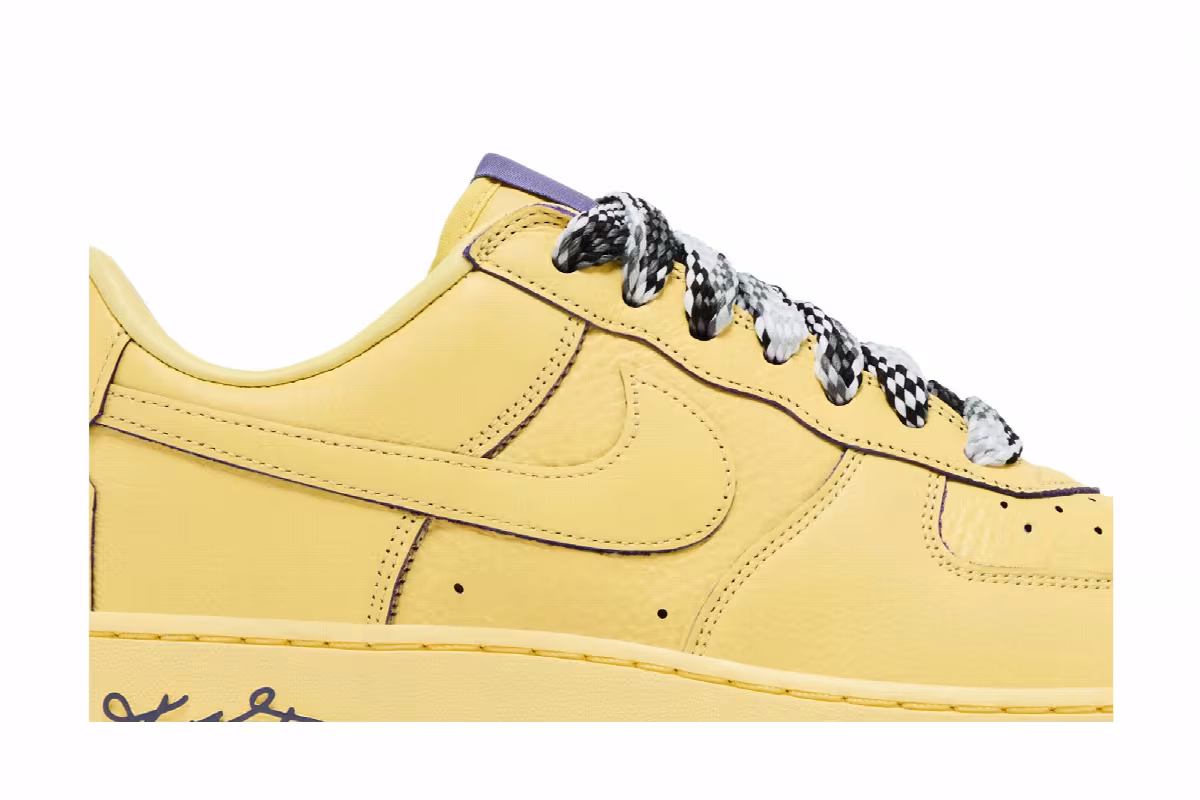 Kobe Bryant x Nike Air Force 1 Low Protro Mamba Mentality, view 3