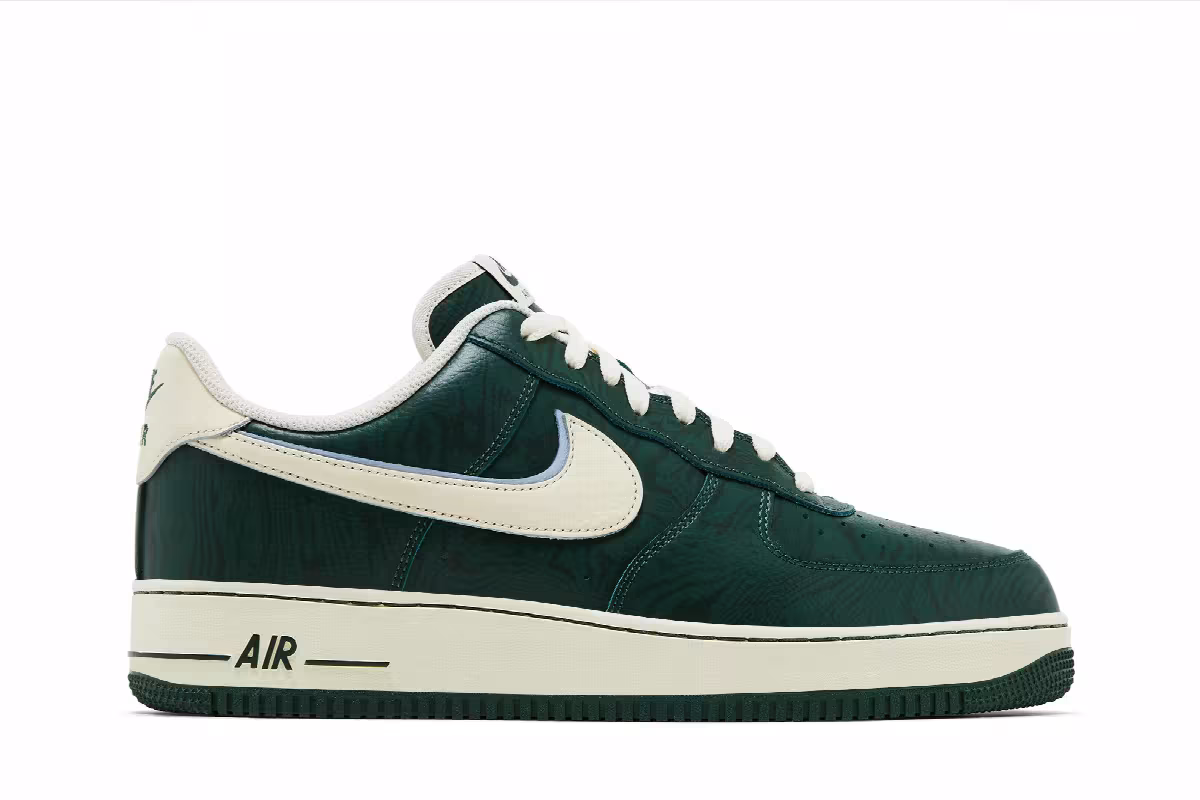 LAAMS x Nike Air Force 1 Please Post Bills, view 2