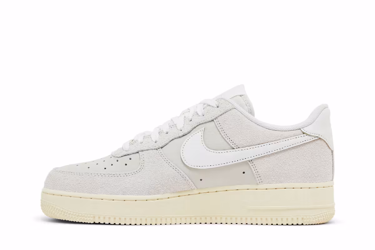 Nike Air Force 1 Phantom, view 4