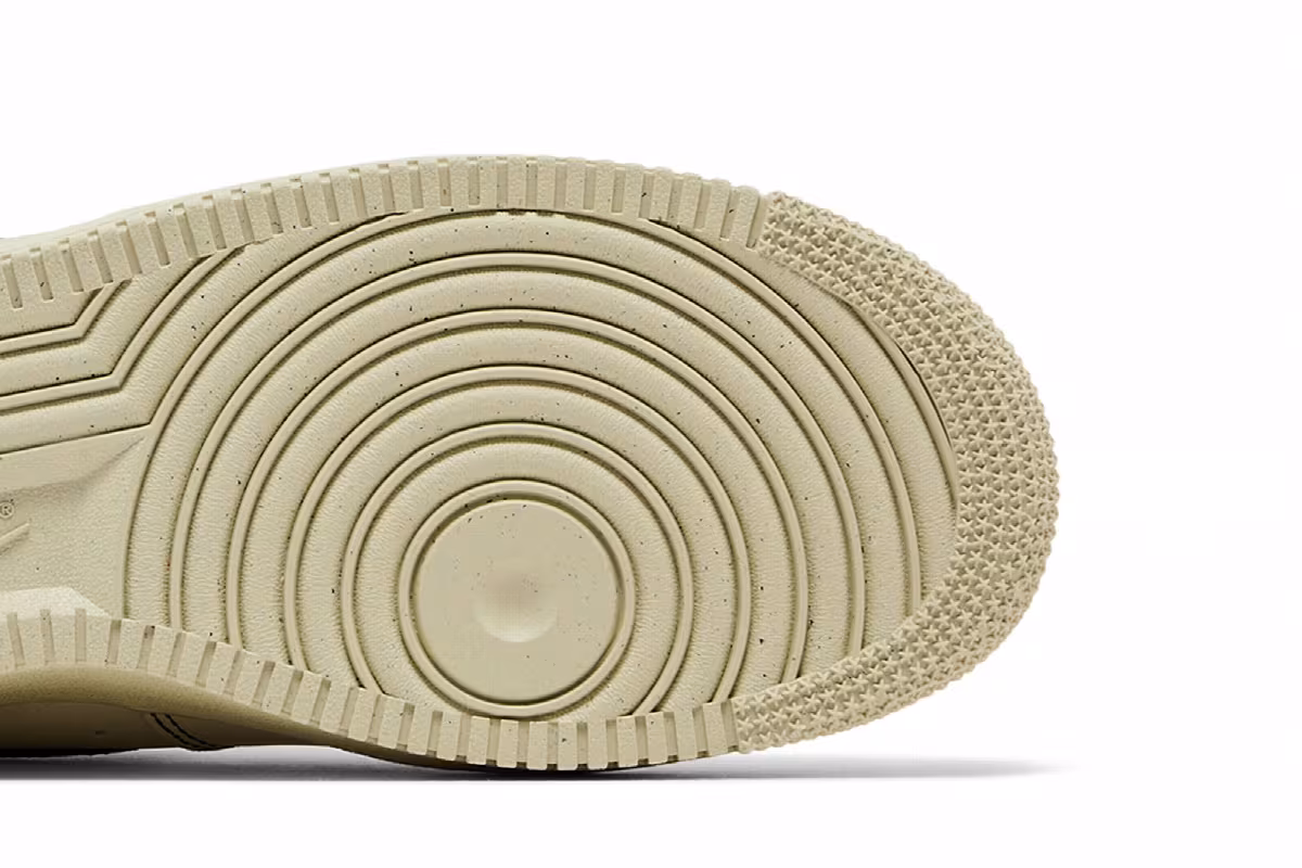 Nike Air Force 1 Light Khaki Black, view 6