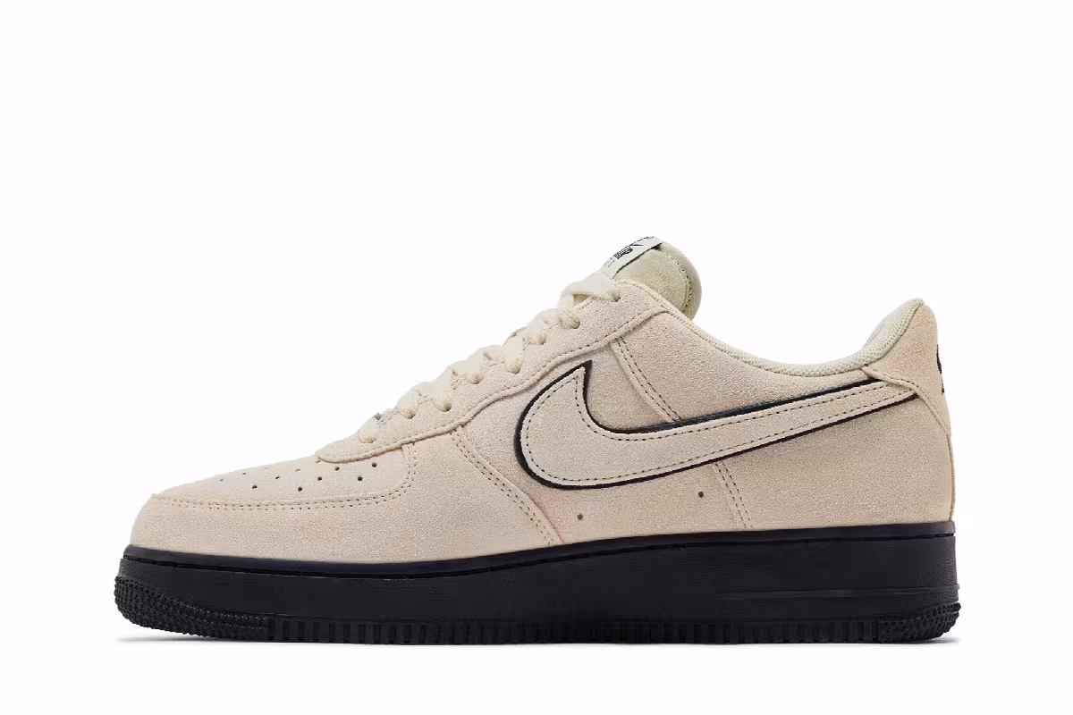 Nike Air Force 1 Light Khaki Suede, view 4
