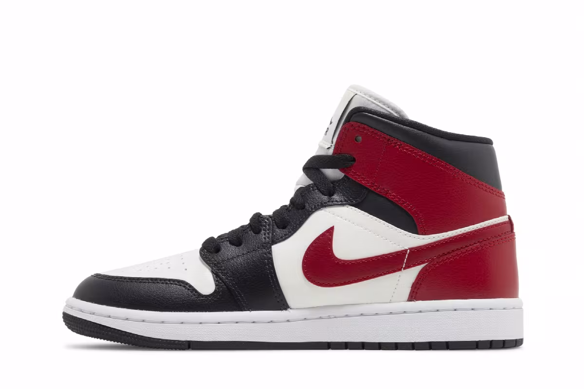Women's Air Jordan 1 Mid Black Toe, view 4