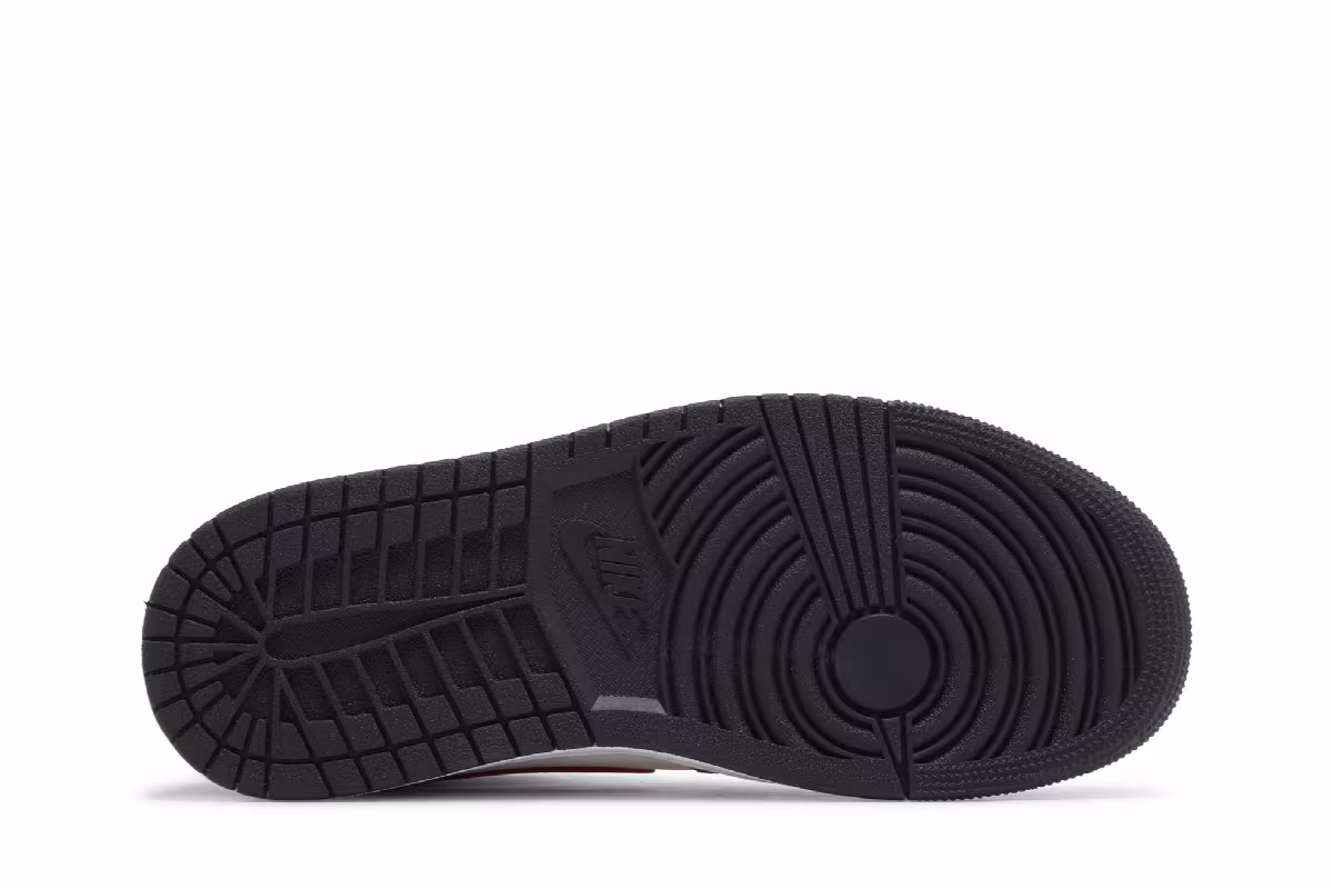 Women's Air Jordan 1 Mid Black Toe, view 5