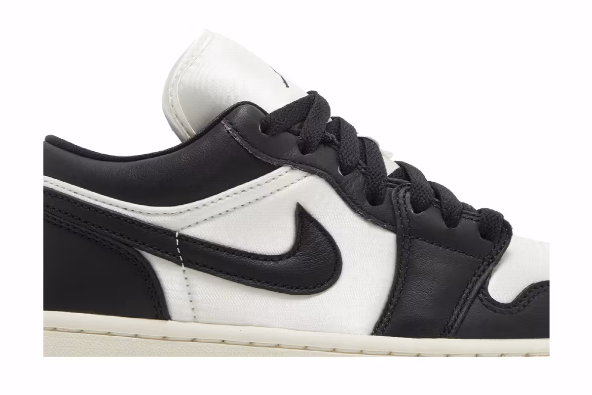 Women's Air Jordan 1 Low SE Vintage Panda, view 3