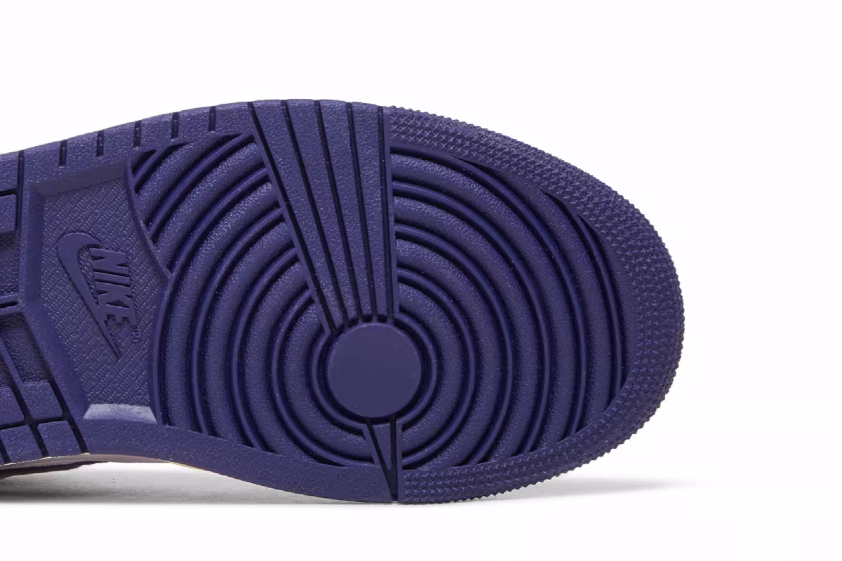 Women's Air Jordan 1 Mid SE Sky J Purple, view 6