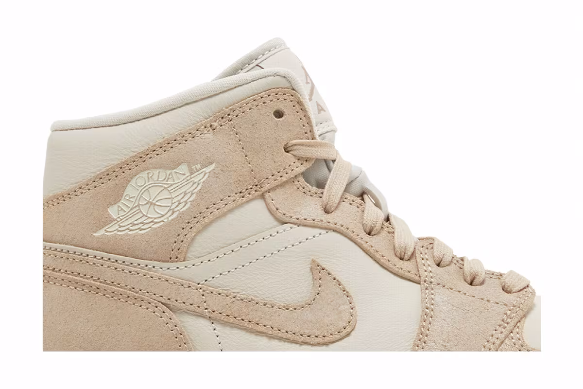 Women's Air Jordan 1 Mid SE Legend Light Brown, view 3