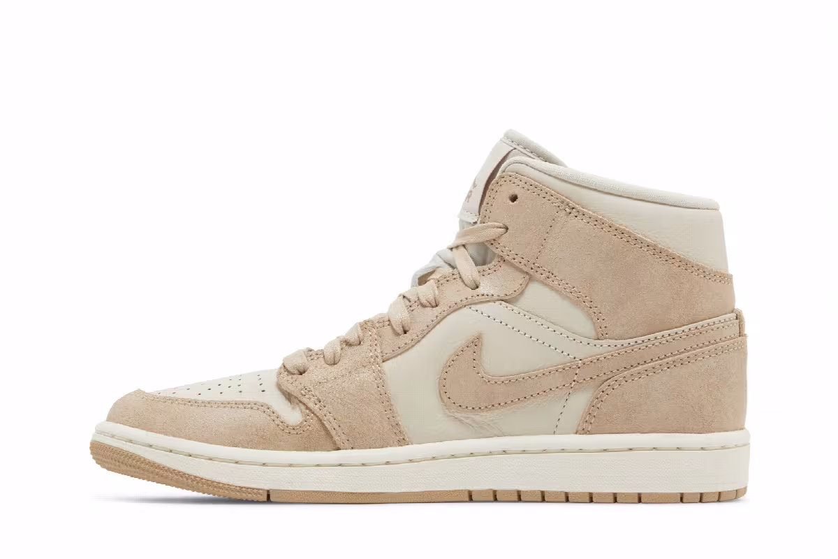 Women's Air Jordan 1 Mid SE Legend Light Brown, view 4