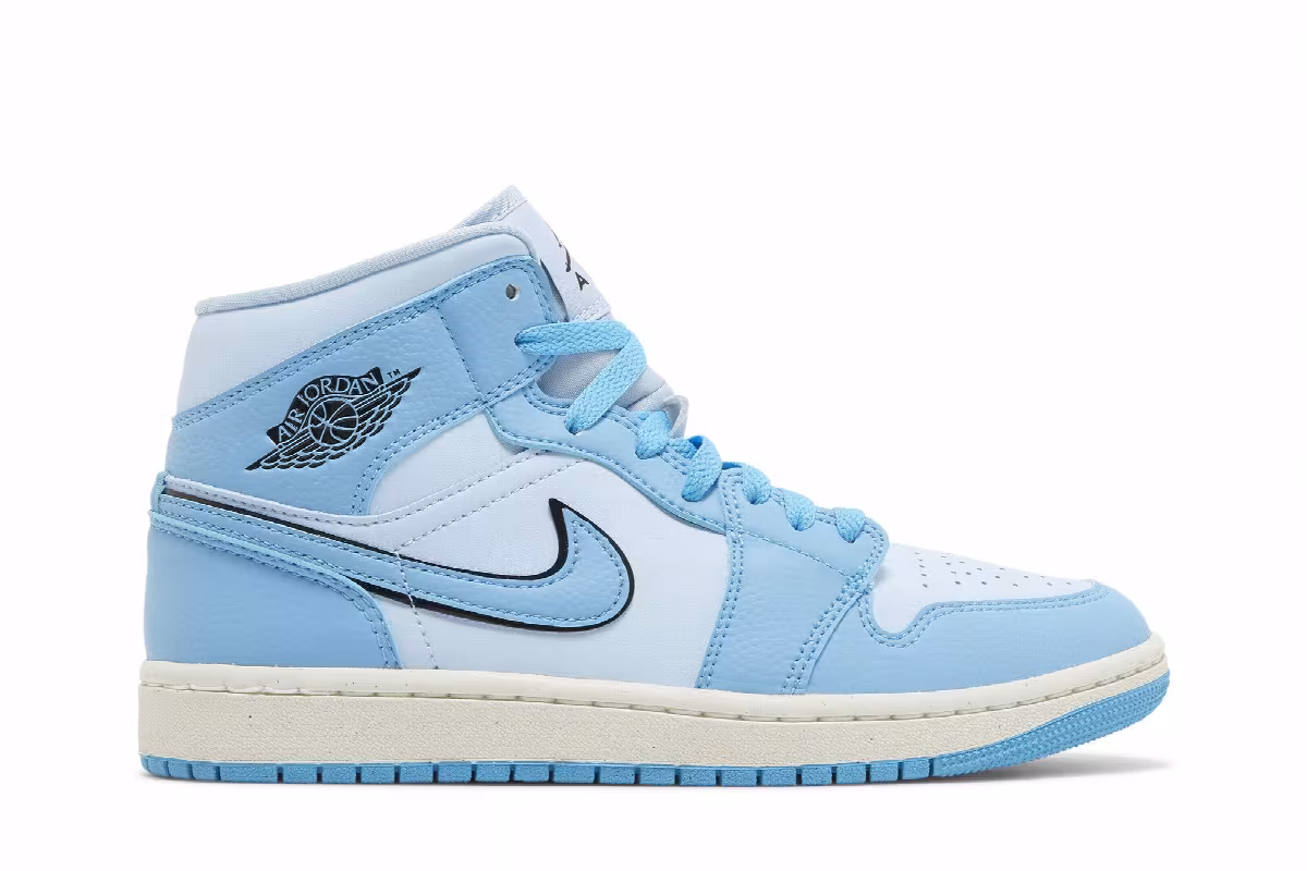 Women's Air Jordan 1 Mid SE Ice Blue, view 2