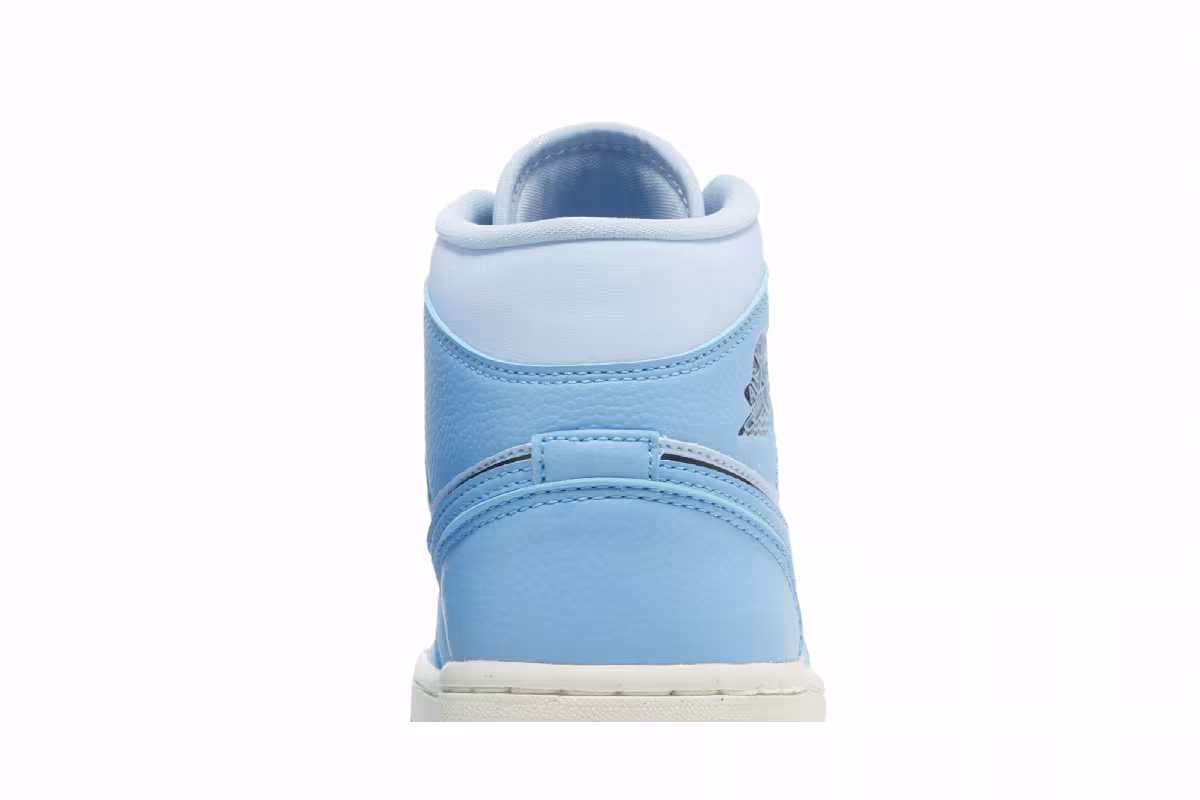 Women's Air Jordan 1 Mid SE Ice Blue, view 8