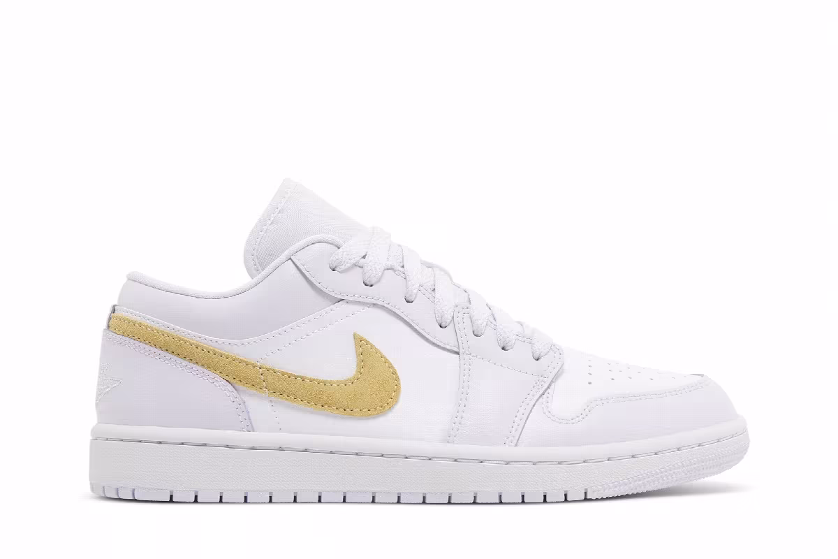 Women's Air Jordan 1 Low Barely Grape, view 2