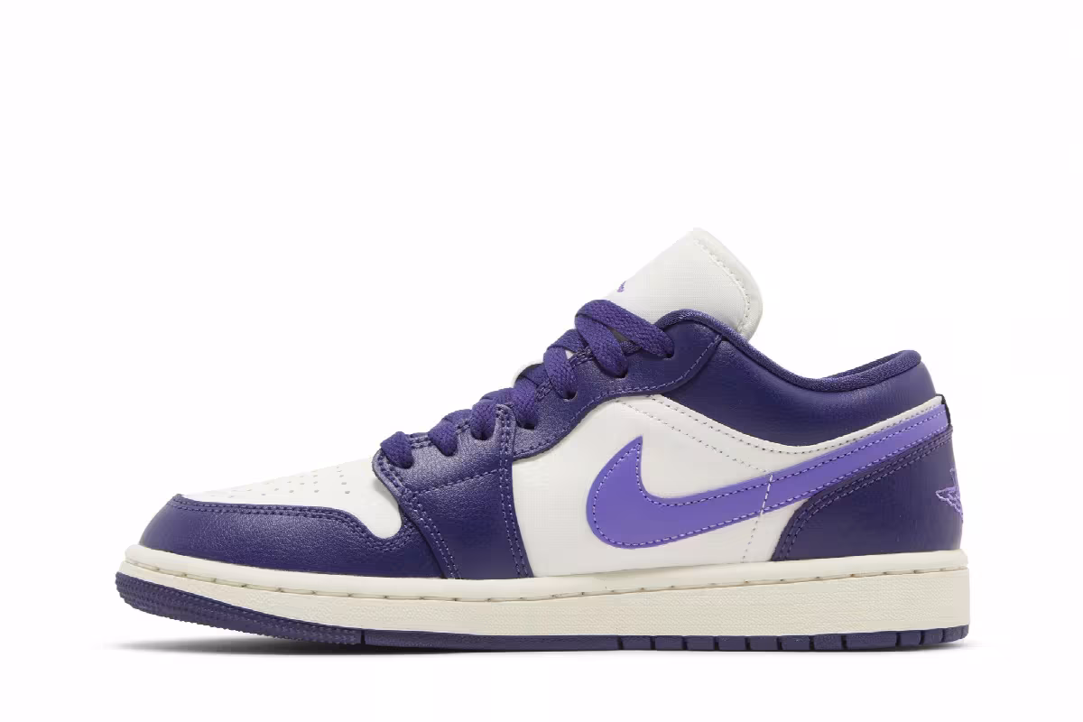 Women's Air Jordan 1 Low Sky J Purple, view 4